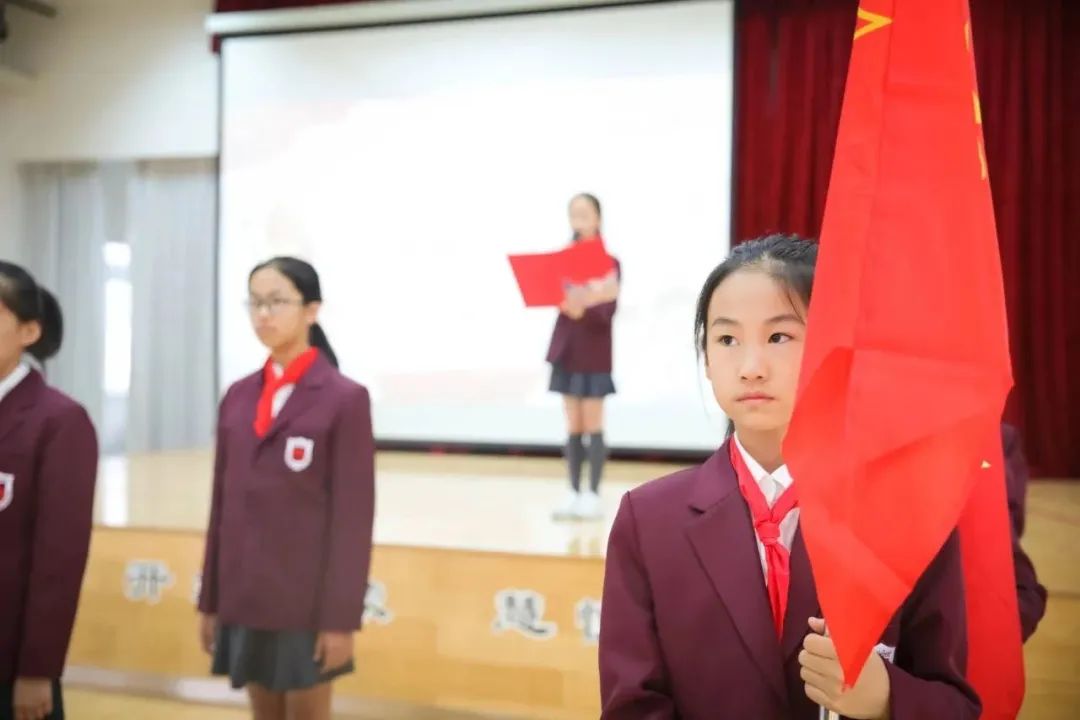 热烈庆贺你们加入中国少年先锋队