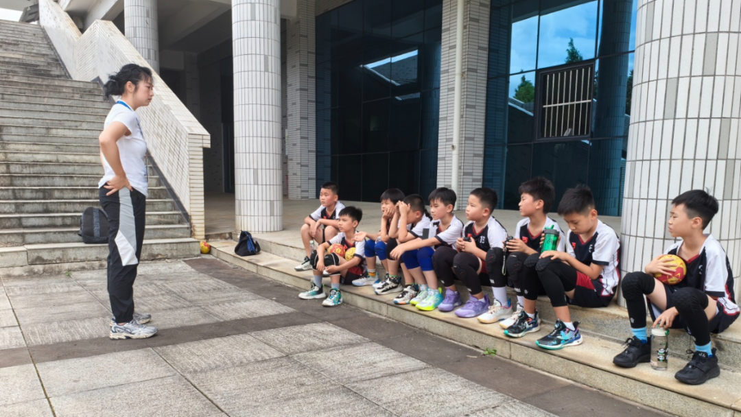 7月捷报频传！热烈祝贺枫叶小熊9健儿首征勇夺全国青少年手球总决赛二等奖