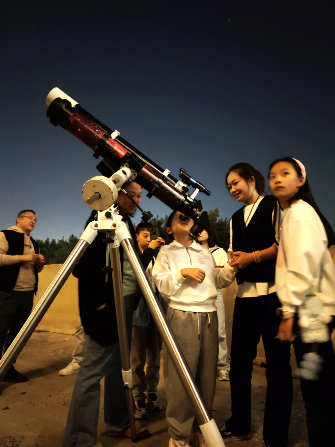 见者好运！6万年一遇的“宇宙级”浪漫被小学生“捕捉”到了！