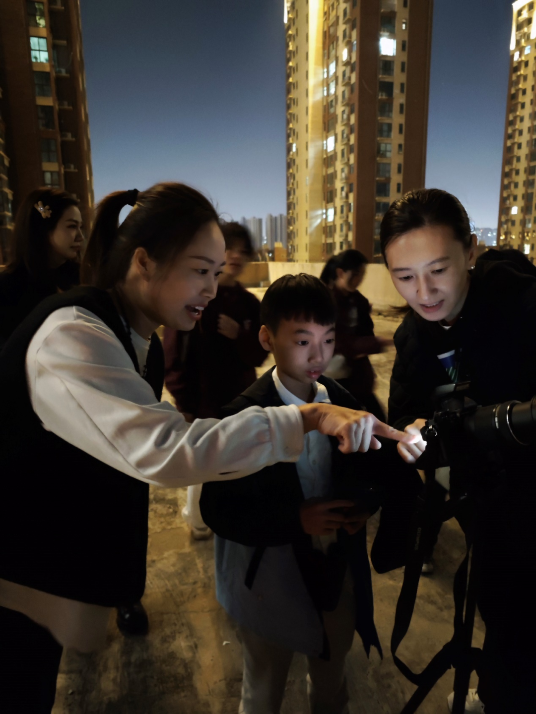 见者好运！6万年一遇的“宇宙级”浪漫被小学生“捕捉”到了！