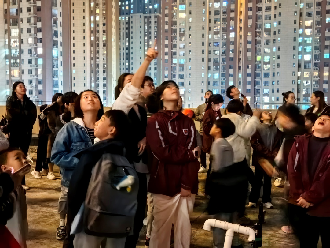 见者好运！6万年一遇的“宇宙级”浪漫被小学生“捕捉”到了！