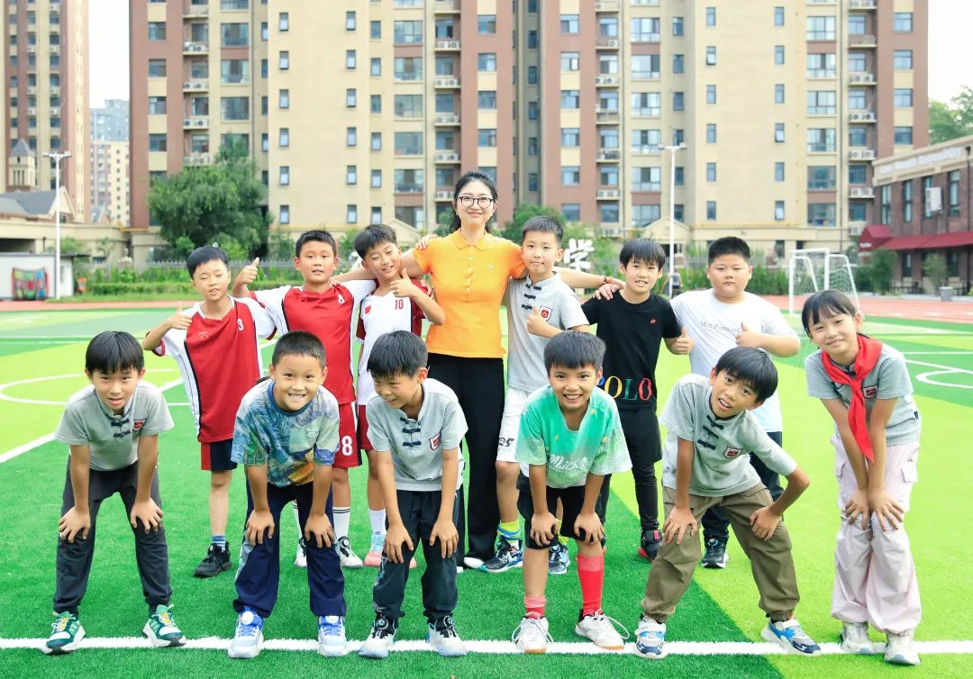 小熊月报10月多彩画卷：解锁校园的N多趣味瞬间!