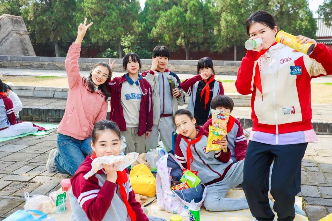 小熊月报10月多彩画卷：解锁校园的N多趣味瞬间!
