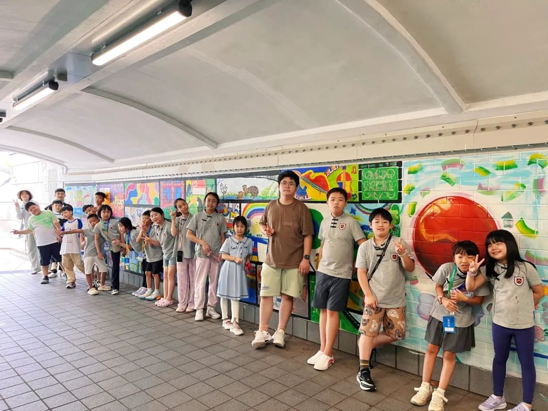 狮城印记：枫叶小熊的六色成长光谱